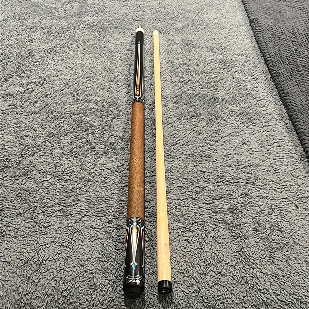 Brown and Black Pool Cue Stick